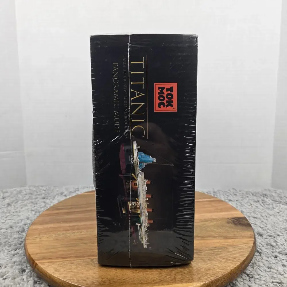 Sealed Tok Moc Titanic 66010 2288pcs  2 In 1 Block Model